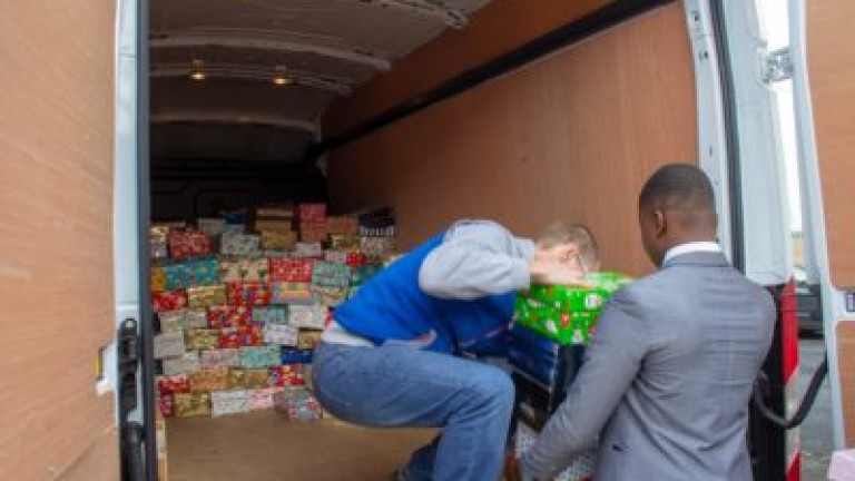 ChristmasShoebox2019_2-400x250