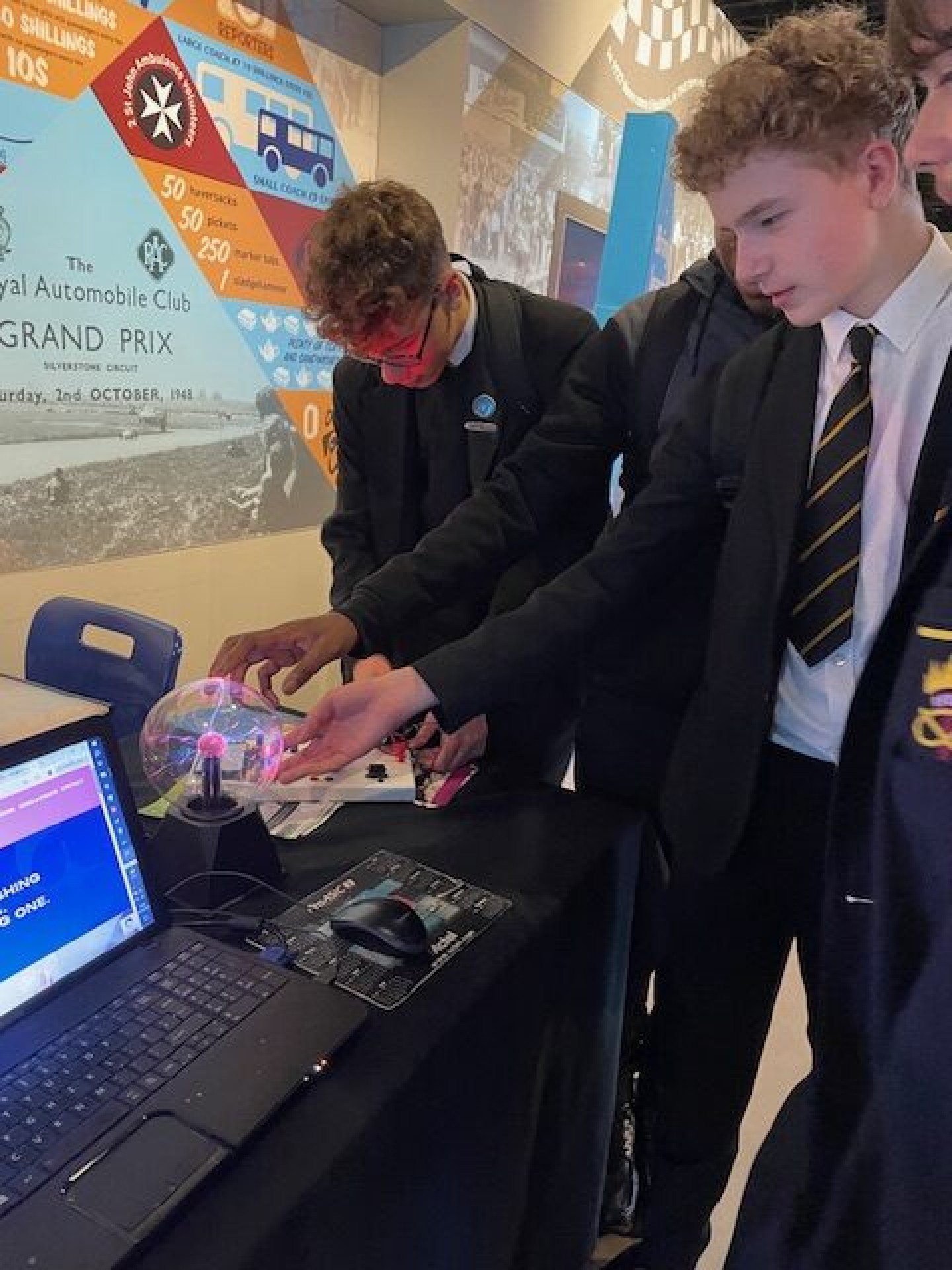 OjhRUOgmkEVlTIUliMuXyPAf3WxLC42njg