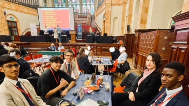 4eZSSiYv-ZW_wmk3iipJ7Nl08HGtKunIiw